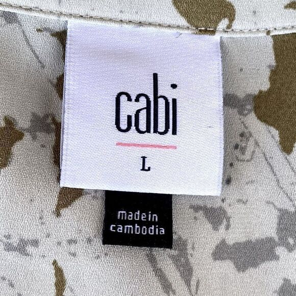 Cabi Flurry Top in an Olive & Cream Abstract Pattern. Size Large. NWOT - Picture 5 of 10